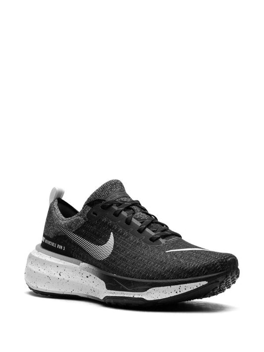 Nike
ZoomX Invincible Run Flyknit 3 "Oreo" sneakers