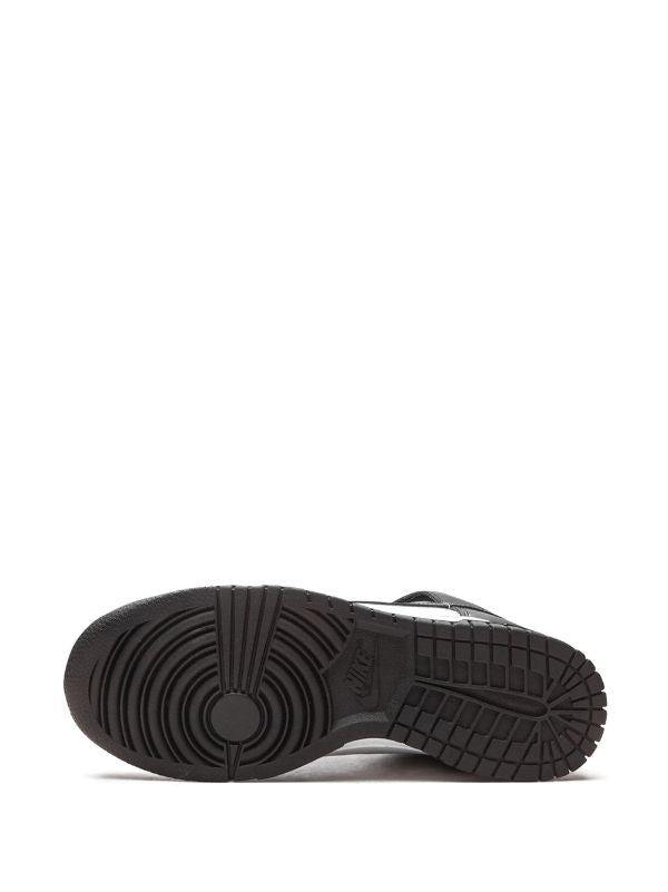 Nike
Dunk High "Panda